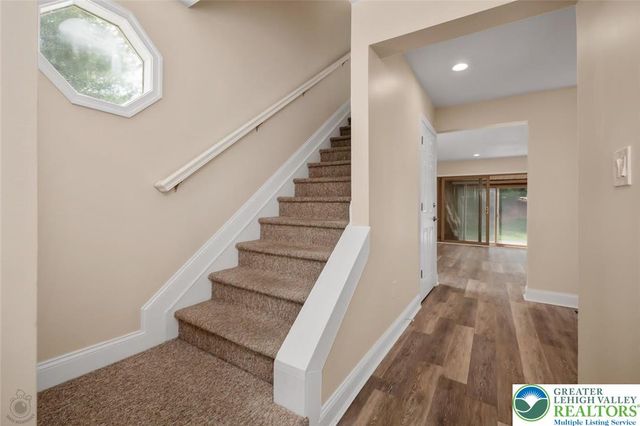 184 Springhouse Road, Allentown City, PA 18104