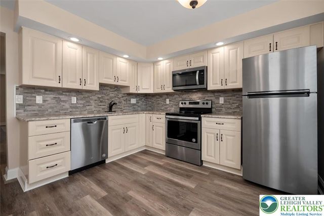 184 Springhouse Road, Allentown City, PA 18104