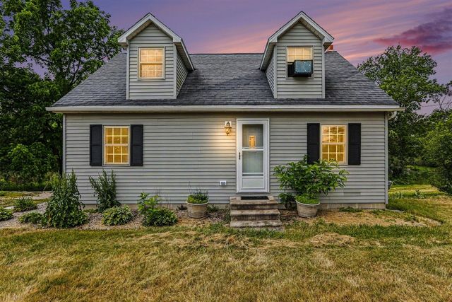 5242 Wolf Lake Road, Grass Lake, MI 49240