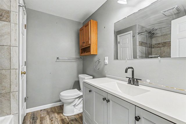 5242 Wolf Lake Road, Grass Lake, MI 49240