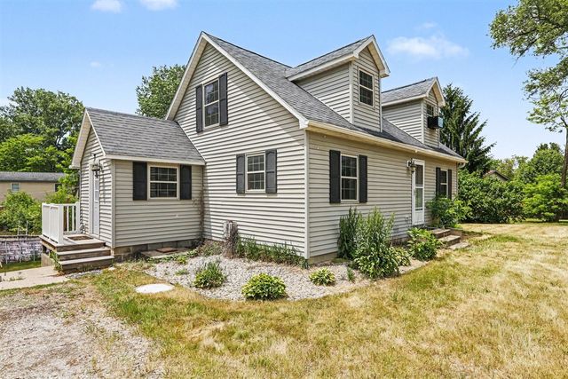 5242 Wolf Lake Road, Grass Lake, MI 49240