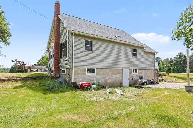 5242 Wolf Lake Road, Grass Lake, MI 49240