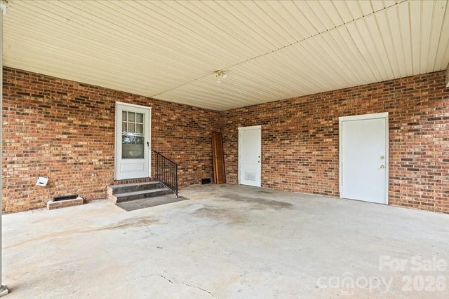 816 Clinton Avenue, Lancaster, SC 29720