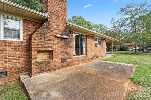 816 Clinton Avenue, Lancaster, SC 29720