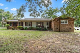 816 Clinton Avenue, Lancaster, SC 29720
