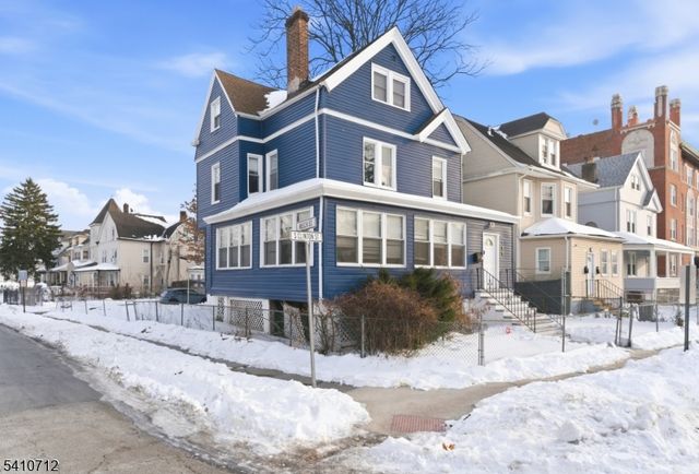 158 S Clinton St, East Orange City, NJ 07018