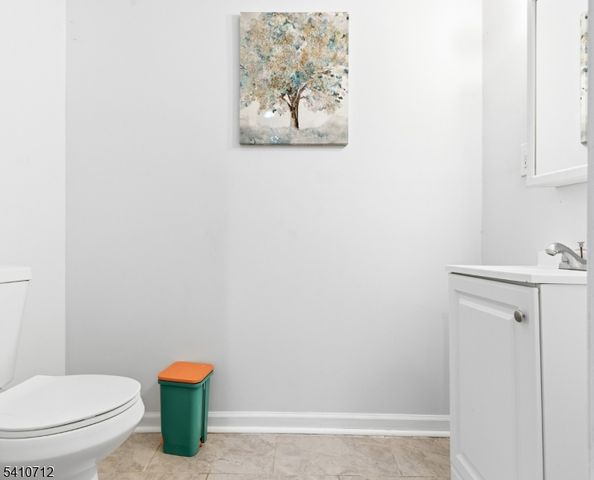 158 S Clinton St, East Orange City, NJ 07018