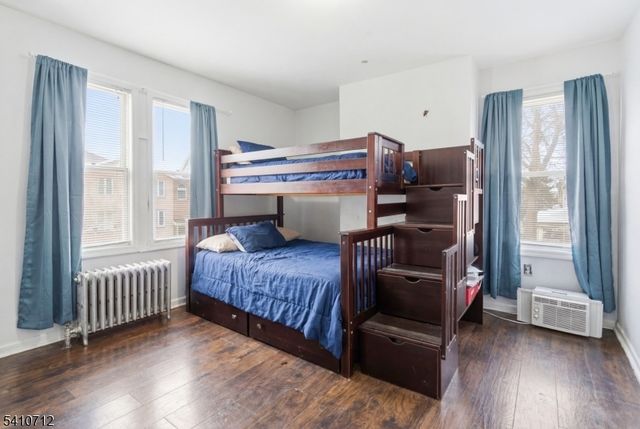 158 S Clinton St, East Orange City, NJ 07018