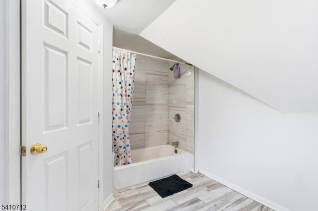 158 S Clinton St, East Orange City, NJ 07018