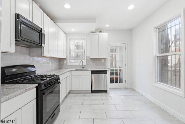 158 S Clinton St, East Orange City, NJ 07018