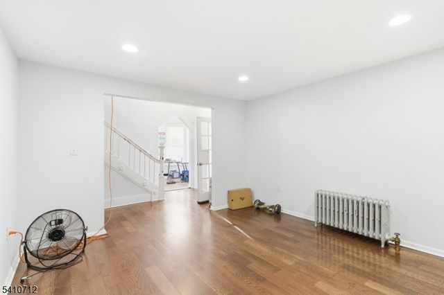 158 S Clinton St, East Orange City, NJ 07018