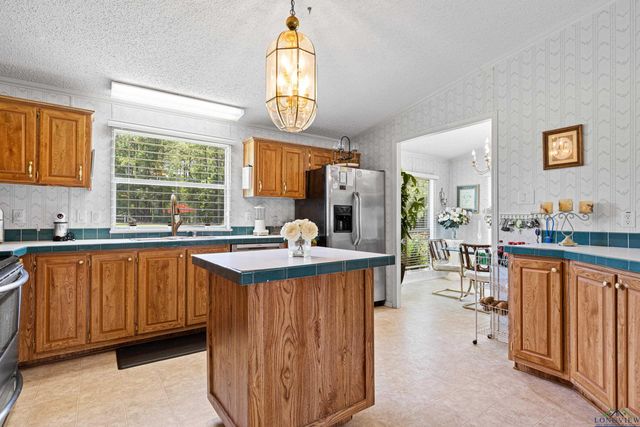255 Woodlawn Hills, Jefferson, TX 75657