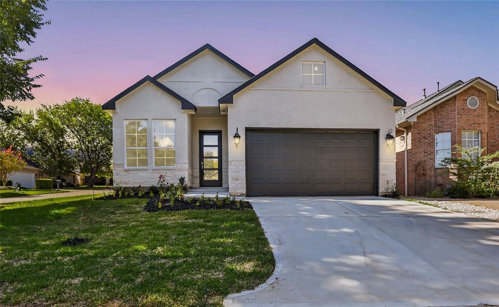 101 Fairway View Ct, Conroe, TX 77356