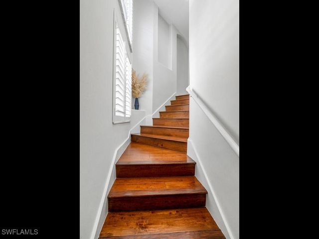 816 Carrick Bend CIR 202, Naples, FL 34110