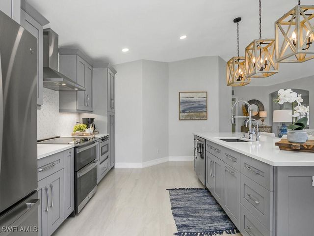 816 Carrick Bend CIR 202, Naples, FL 34110