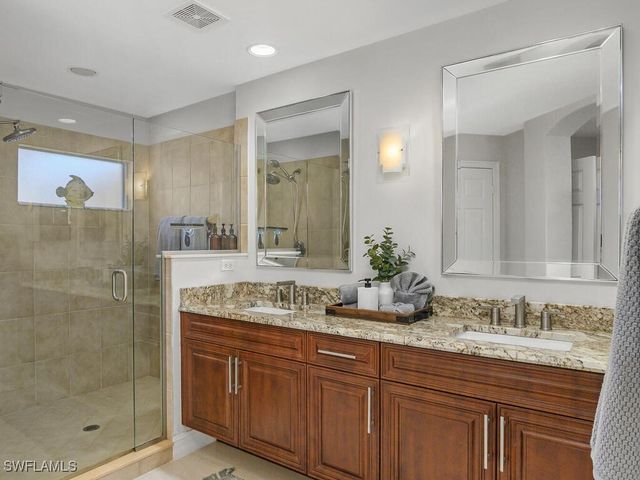 816 Carrick Bend CIR 202, Naples, FL 34110