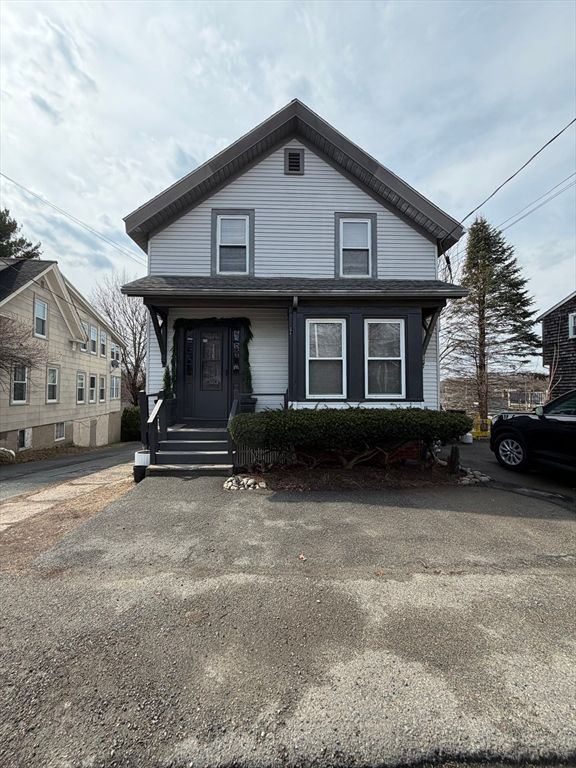 178 Maple 2, Danvers, MA 01923