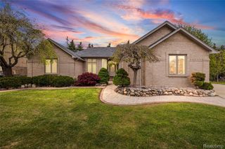 13267 Pearl Drive, Shelby Charter Township, MI 48315