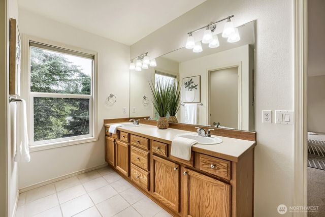 10193 224th Avenue NE, Redmond, WA 98053