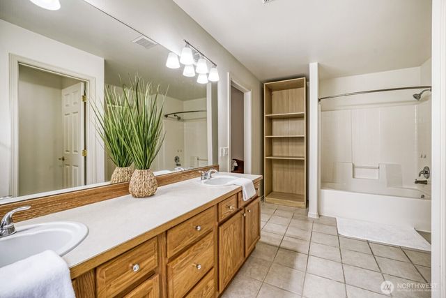 10193 224th Avenue NE, Redmond, WA 98053