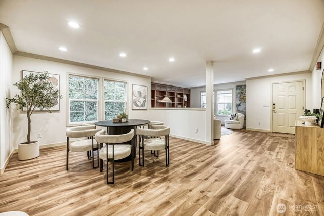 10193 224th Avenue NE, Redmond, WA 98053