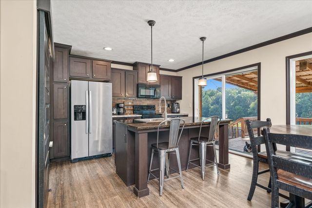 330 Griffintown Rd, Sparta, TN 38583