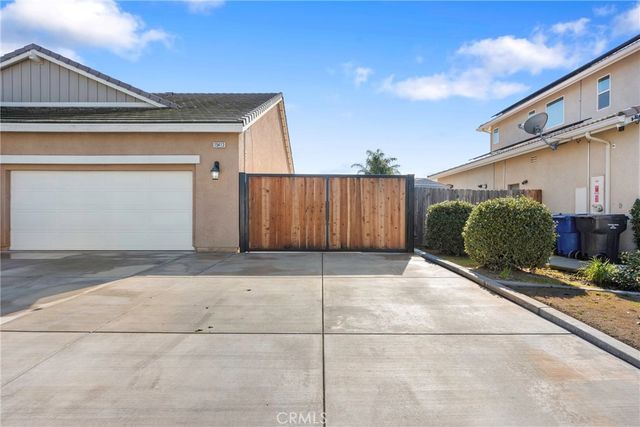 15413 Carparzo Drive, Bakersfield, CA 93314