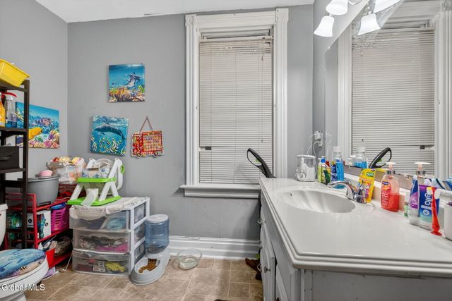 512 16th Street, Watervliet, NY 12189