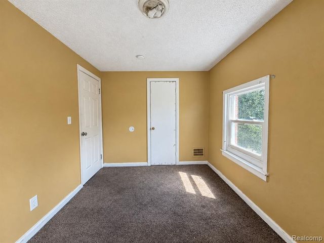 16860 Greenfield Road, Detroit, MI 48235