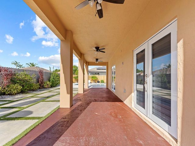 1405 SE 7th St, Homestead, FL 33033