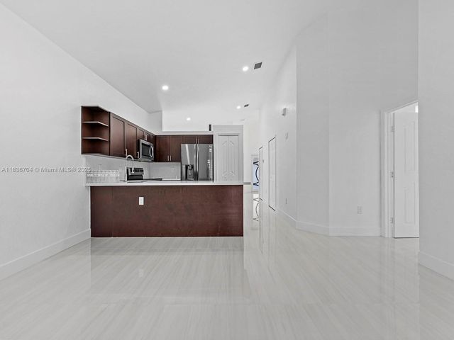 1405 SE 7th St, Homestead, FL 33033