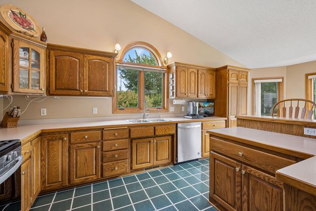 14180 Dehnsfield Road, Rogers, MN 55374