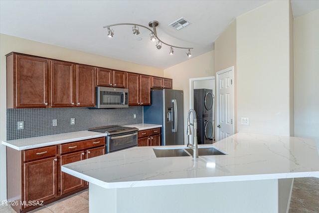 39695 S Diamond Bay Drive, Tucson, AZ 85739