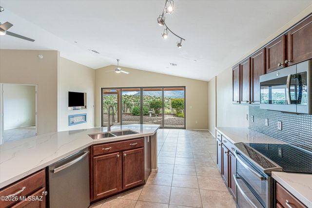 39695 S Diamond Bay Drive, Tucson, AZ 85739
