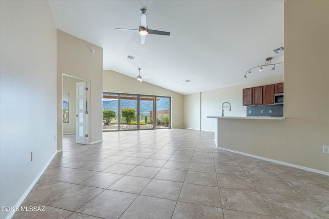 39695 S Diamond Bay Drive, Tucson, AZ 85739