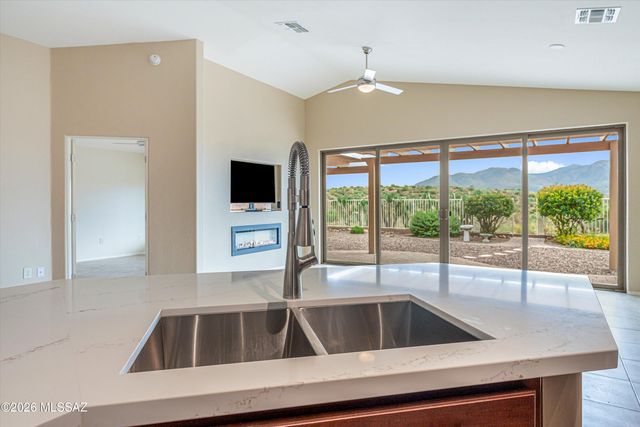 39695 S Diamond Bay Drive, Tucson, AZ 85739