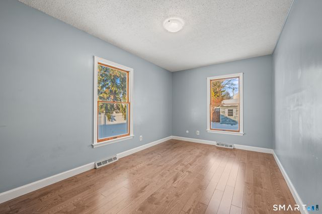 24 Pearl Street, Glastonbury, CT 06033