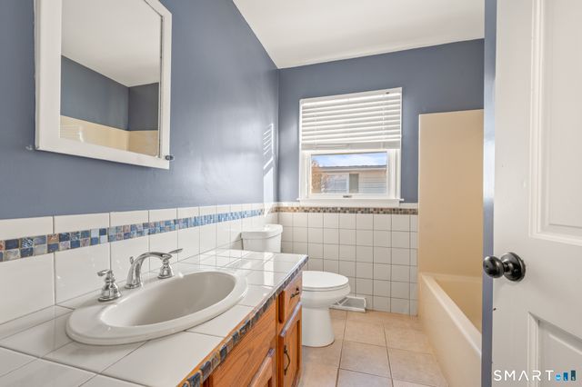 24 Pearl Street, Glastonbury, CT 06033