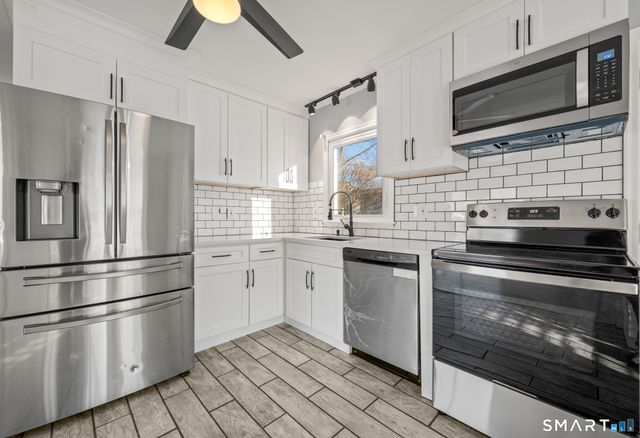 24 Pearl Street, Glastonbury, CT 06033