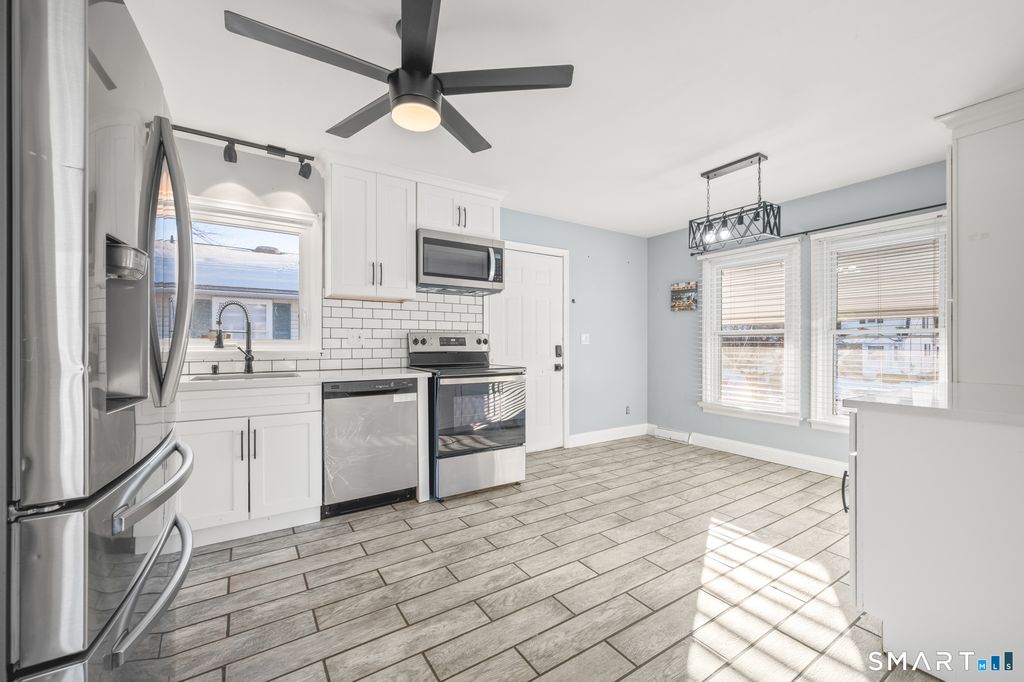 24 Pearl Street, Glastonbury, CT 06033