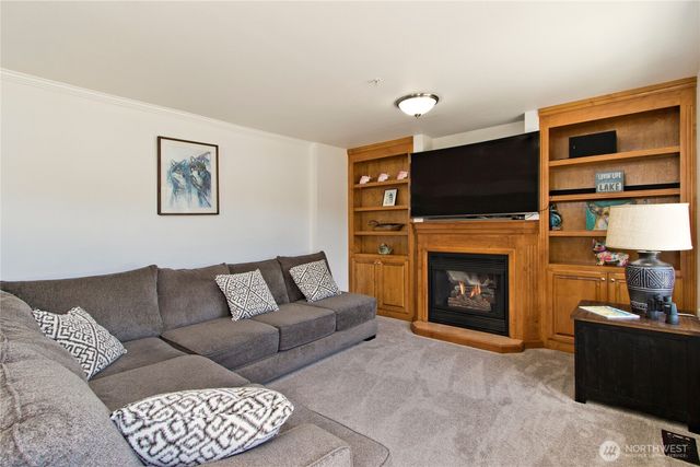 32421 Whitman Lake Drive E, Graham, WA 98338