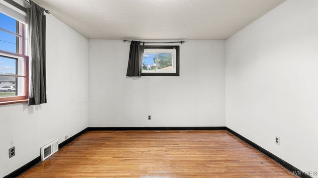 883 Sherwood Court, Cheektowaga, NY 14043