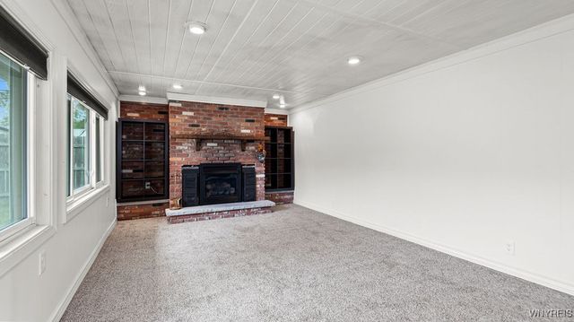 883 Sherwood Court, Cheektowaga, NY 14043