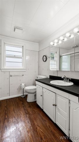 883 Sherwood Court, Cheektowaga, NY 14043