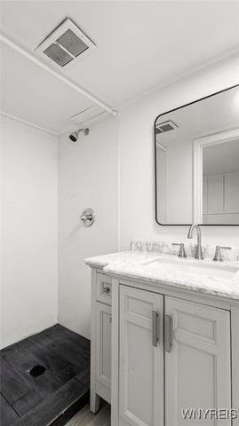 883 Sherwood Court, Cheektowaga, NY 14043