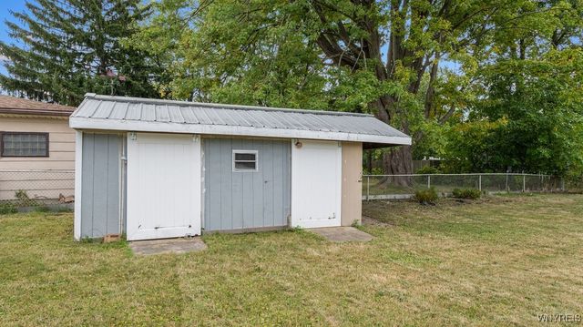 883 Sherwood Court, Cheektowaga, NY 14043