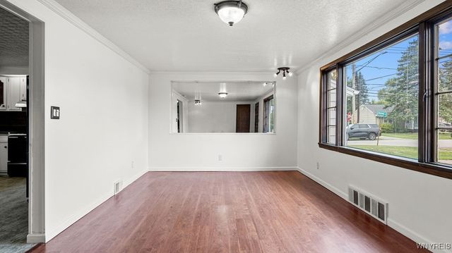 883 Sherwood Court, Cheektowaga, NY 14043