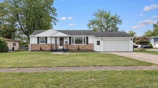 883 Sherwood Court, Cheektowaga, NY 14043