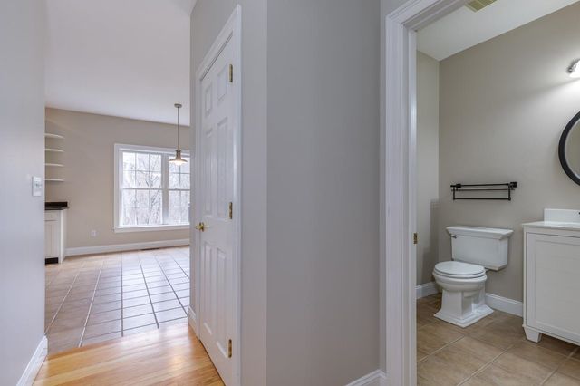 17 Nottingham Road, Windham, NH 03087