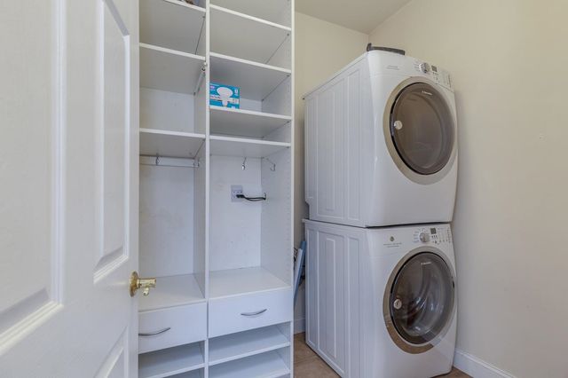 17 Nottingham Road, Windham, NH 03087